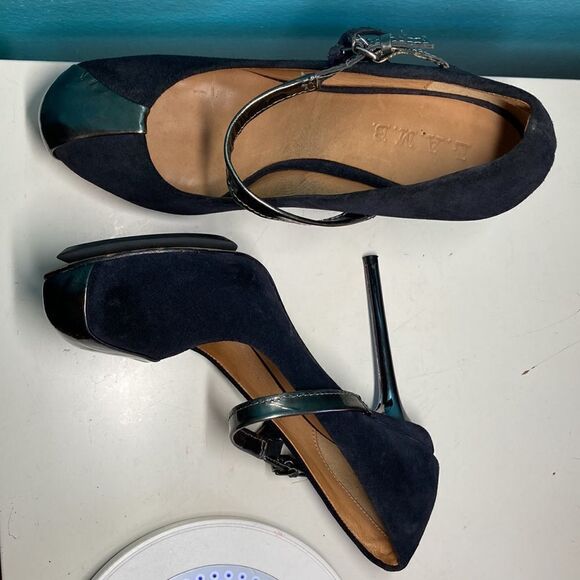 L. A. M. B. Gwen Stefani Womens Size 8 Black Leather Spike 4" Heels 1" Platform - Picture 4 of 16